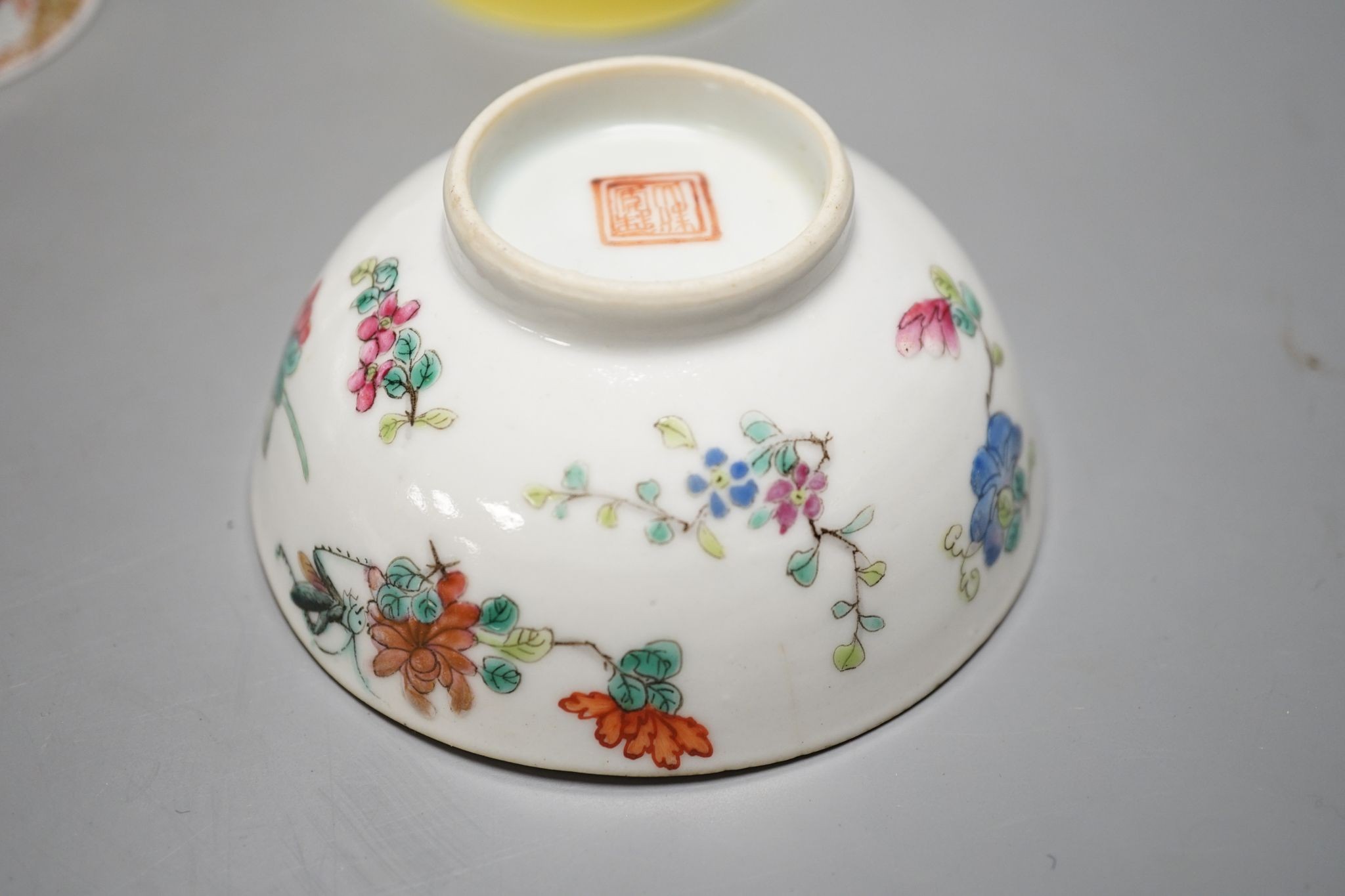 Nine Chinese porcelain tea bowls, tallest 6 cm.